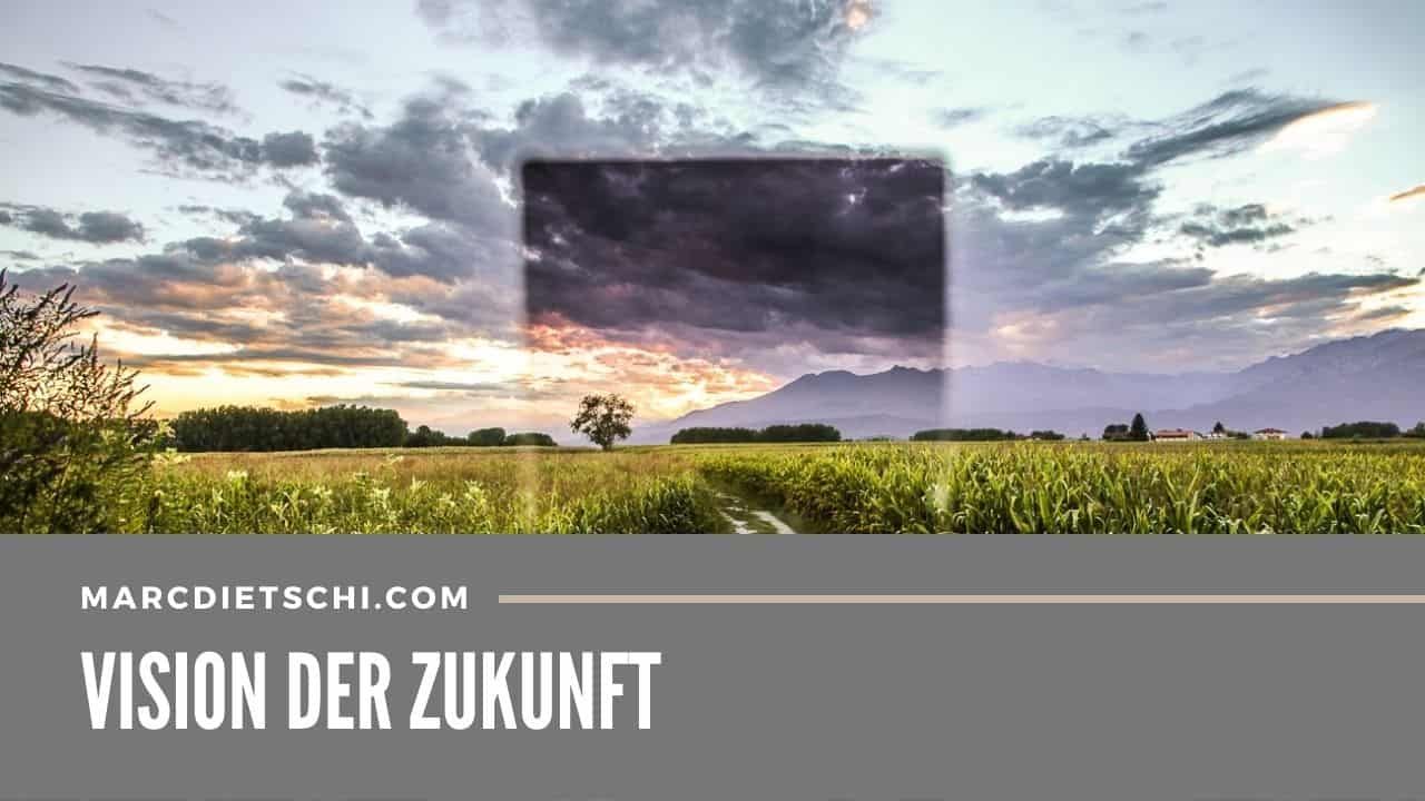 Ein Weg im Feld, welcher symbolisch für eine Vision der Zukunft steht